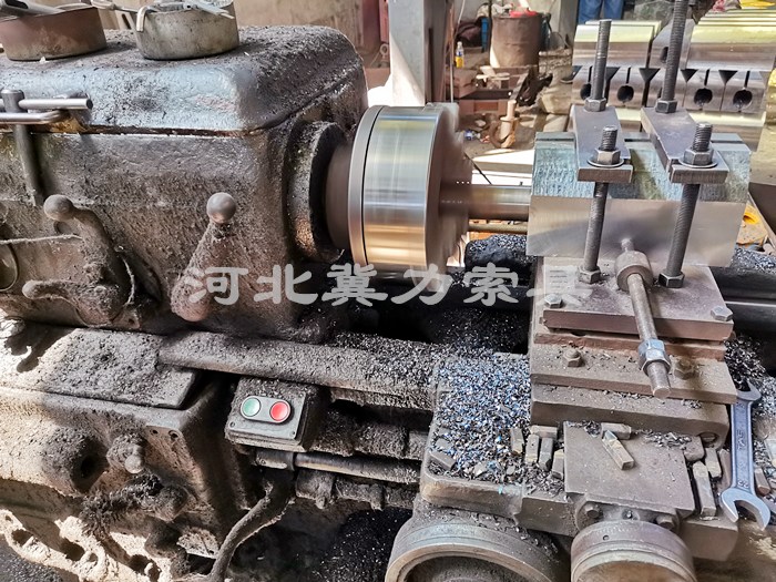 磁力吊具吸盤生產瞬間