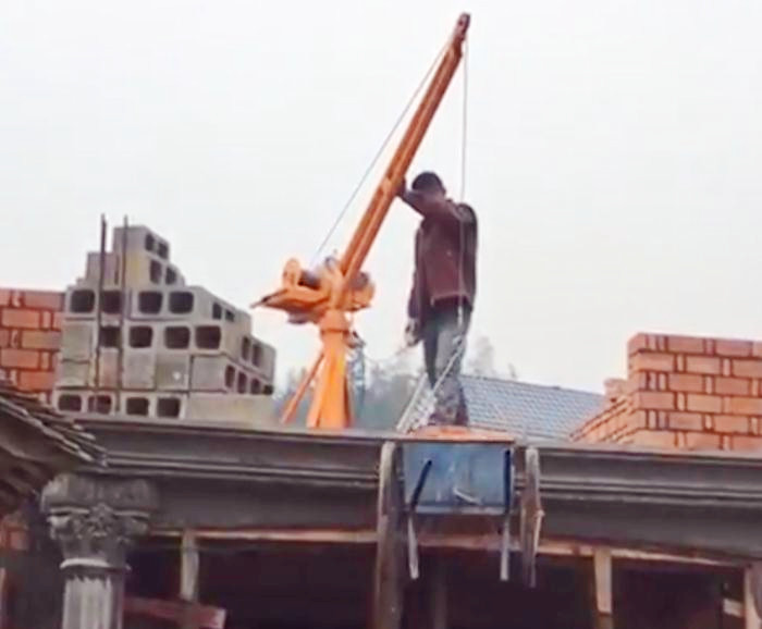 室外吊運機(jī)支架