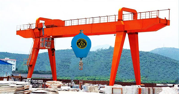 龍門吊維修現(xiàn)場(chǎng)